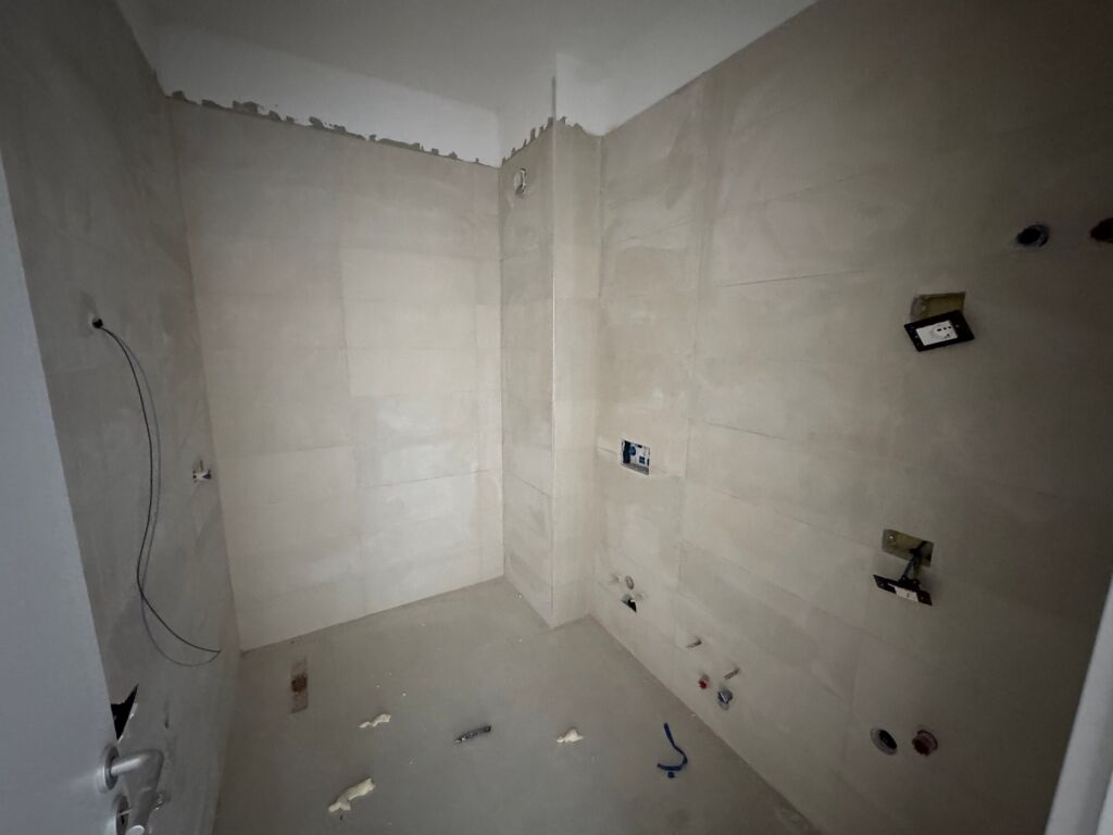 Shitet Apartament 1+1 Univers City
