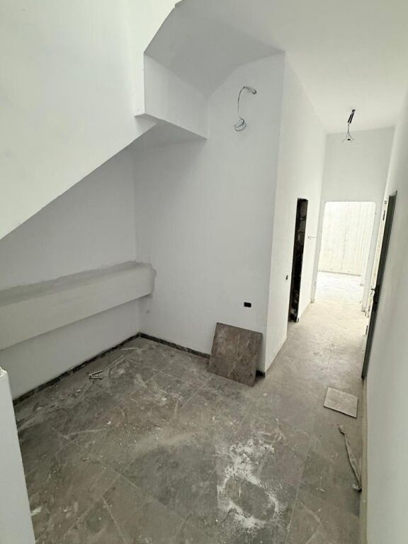 Vilë Individuale 3-Katëshe për SHITJE – Kompleks Rezidencial pranë TEG