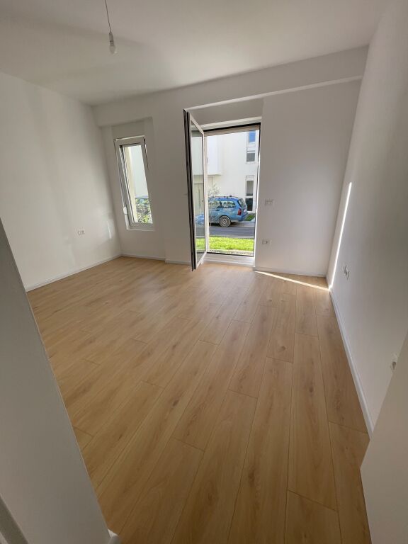 Shitet vilë (me hipoteke)