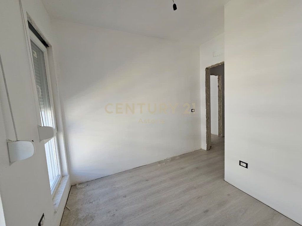 SHITET APARTAMENT 2+1+2 TE "UNIVERS CITY"