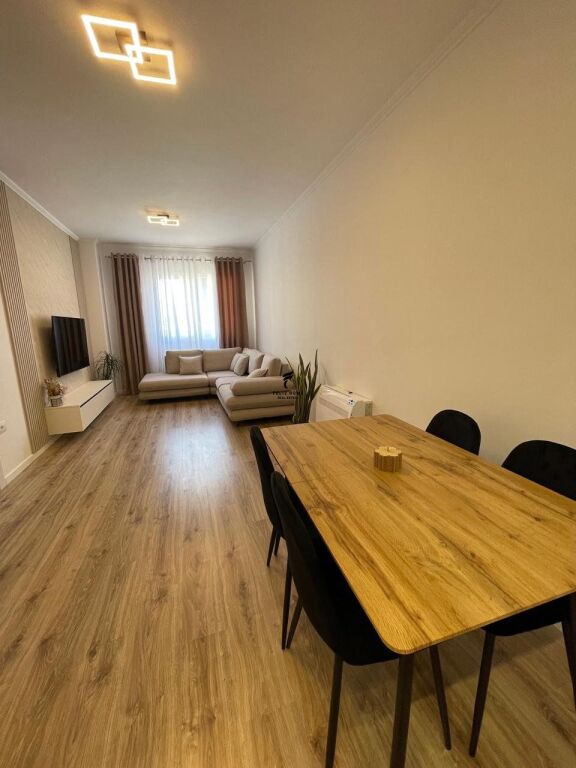 APARTAMENT ME QERA 1+1 LAPRAKE 65.000 LEKE FH-70954