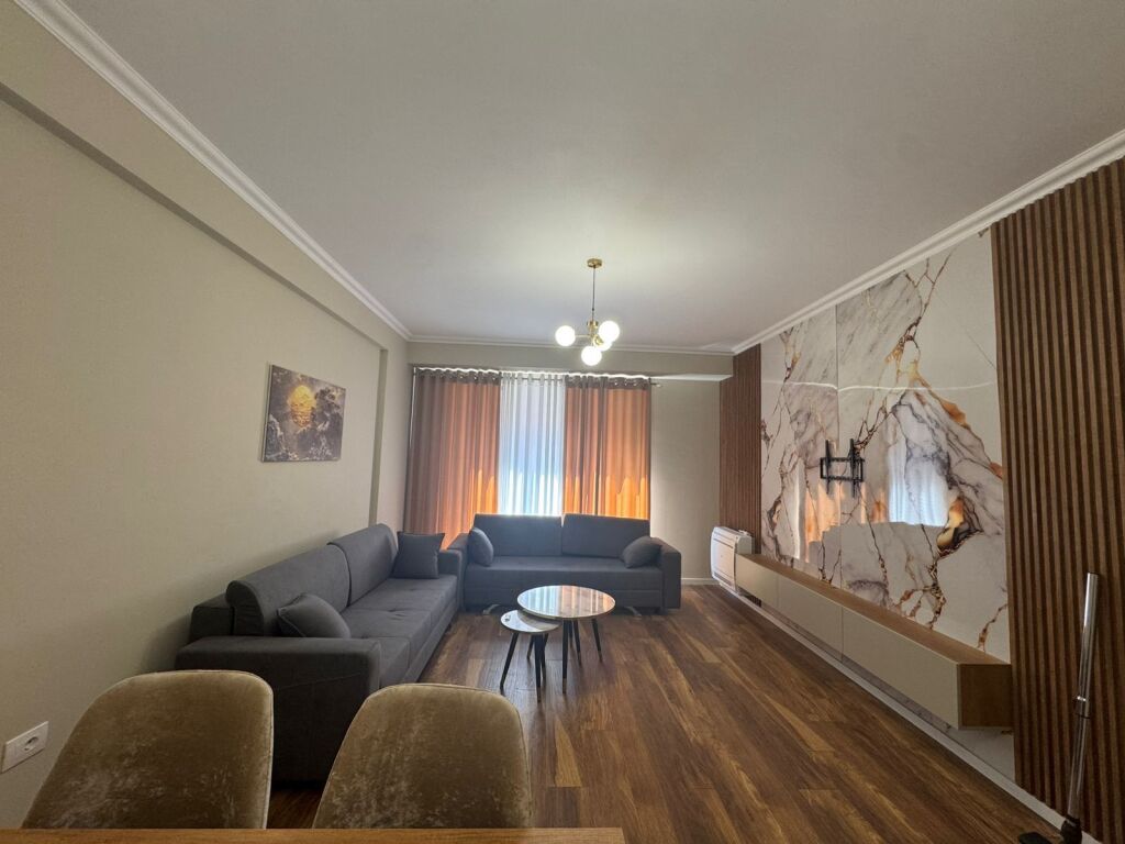 Jepet me qira 1+1 Urban Gate Astir 500€