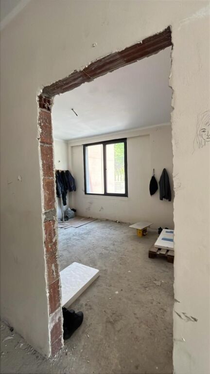 Shitet apartament 3+1+2 – Kompleksi Xheluks, Rruga e Elbasanit !