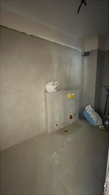 Shitet apartament 3+1+2 – Kompleksi Xheluks, Rruga e Elbasanit !