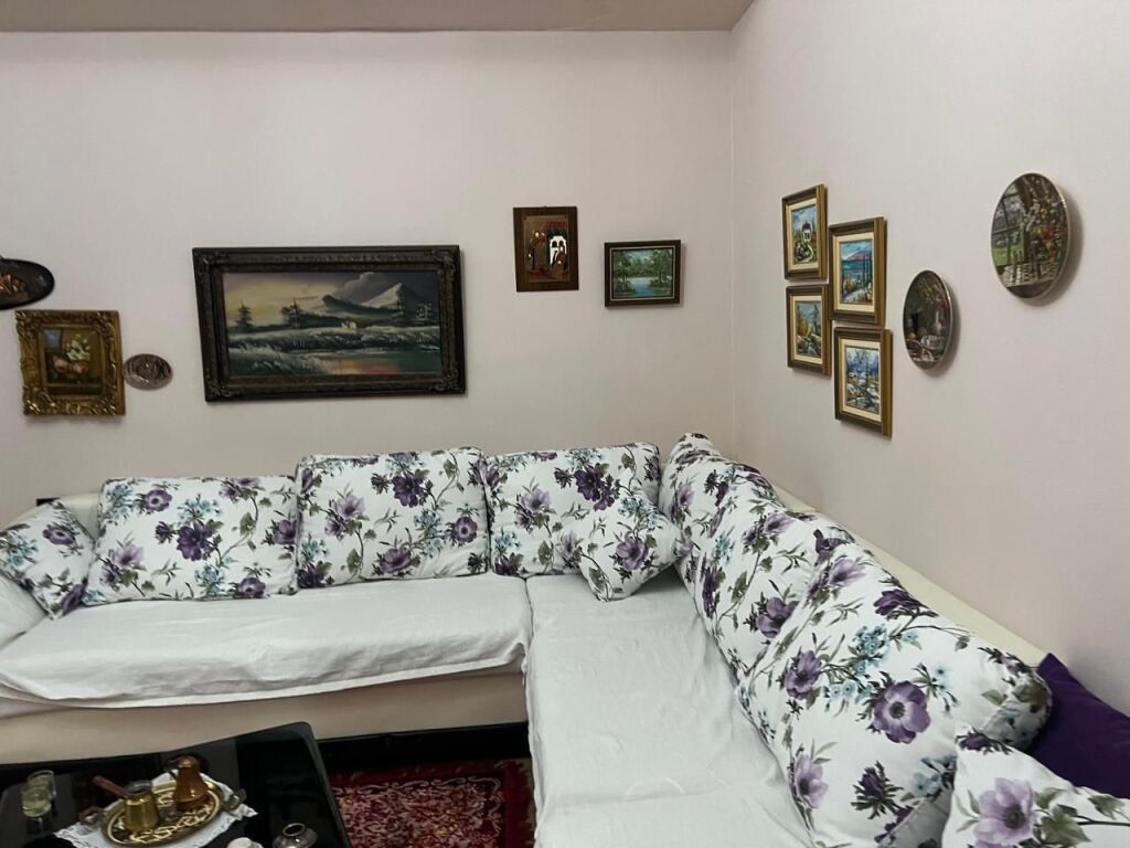 Apartament me qera 2+1 Komuna e Parisit