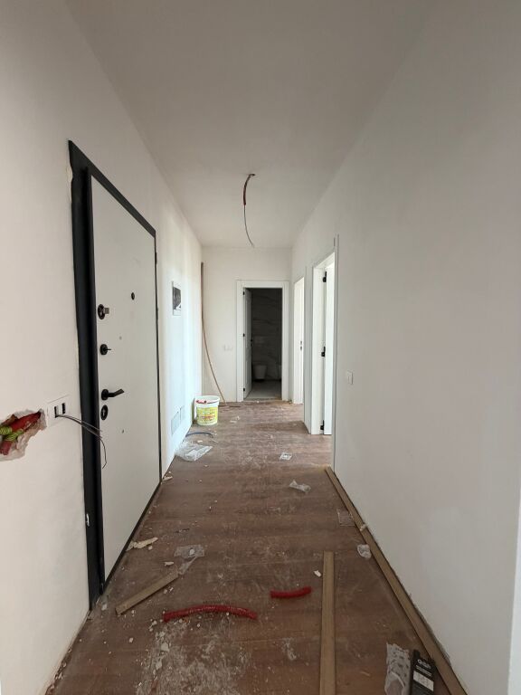 Shitet Apartament 2+1 Ekonomik, Kamez