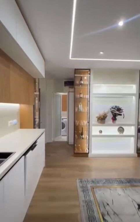 Affittasi 2+1+1 Fusha e Aviacionit 750 mila lek