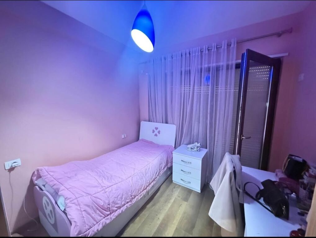 SHITET Apartament modern 3+1+2 me 2 poste parkimi, verandë, tarracë dhe depo – Kopshti Botanik 🌿, Tirane