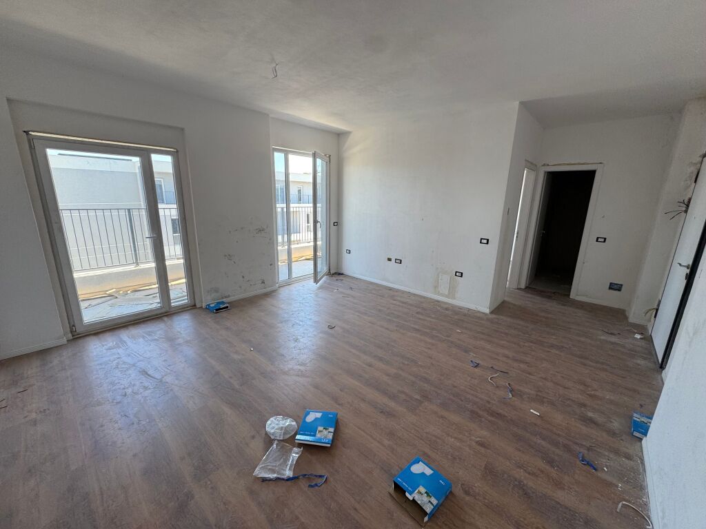 Shitet Apartament 1+1 Univers City