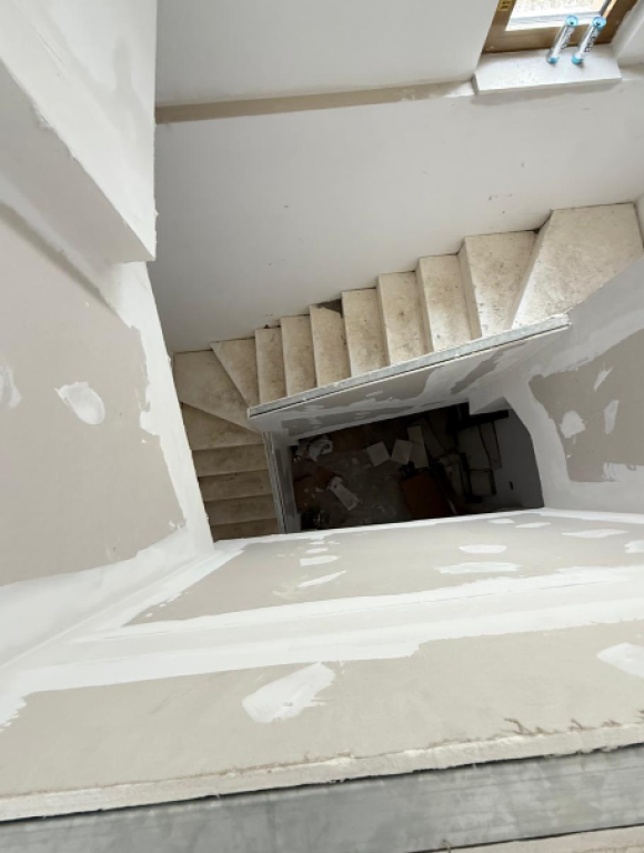 VILLA INDIVIDUALE SU 3 PIANI IN VENDITA – Complesso Residenziale vicino a TEG