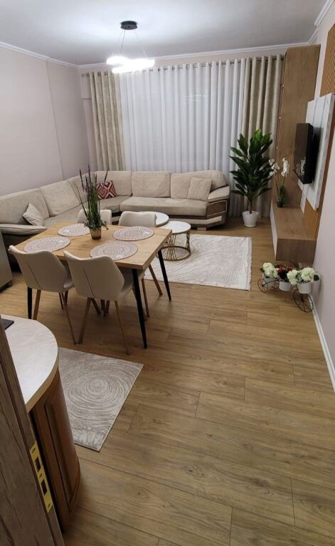 Apartament me Qera 2+1+2 – Komuna e Parisit