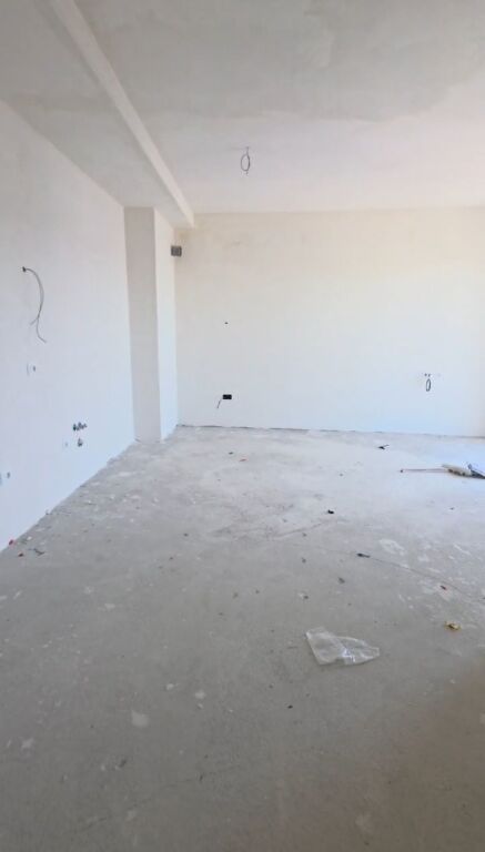 Vendesi in vendita 2+1 + Posto Auto 📍 Ex Campo di Aviazione, Tirana