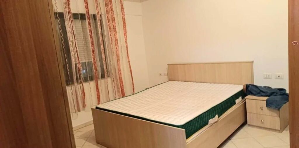 Jepet Me Qera Apartament 2+1+1 Ballkon