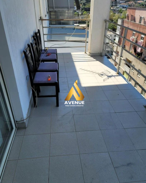 Jepet me qira apartament 1+1, Yzberisht – Pallatet Cabej