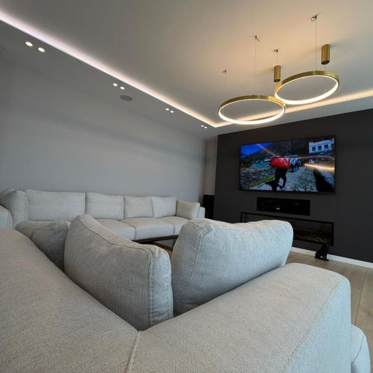 🏡✨ Dupleks Luksoz me Qira – Square 21, Tiranë ✨🏡