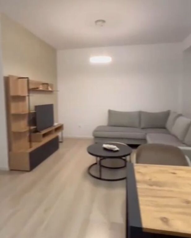 🏡 Apartament 2+1 me Qera – Zona Misto Mame (Yzberisht)