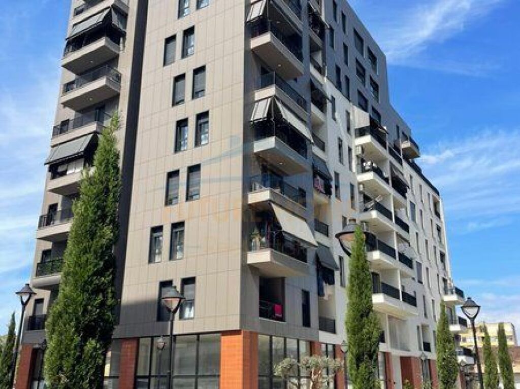 Shitet, Apartament 2+1+2, Trio Towers, Don Bosko