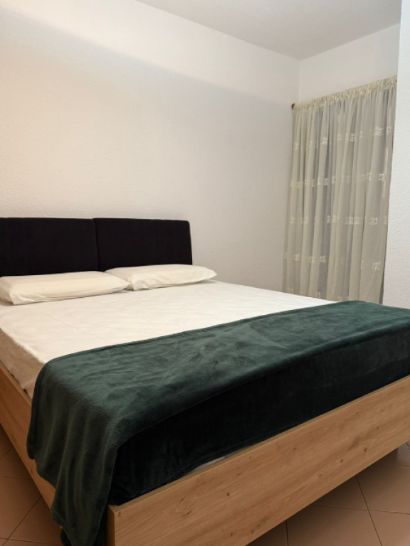 JEPET ME QIRA APARTAMENT 2+1+2 – Rruga e Kosovarëve