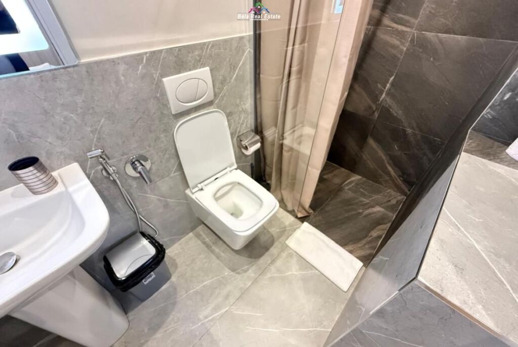 Hotel Me Qera Ne Qender ( ID BH25) Tirane