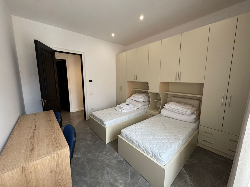 Jepet me qira 2+1+2+parkim Kompleksi Delijorgji 1400€