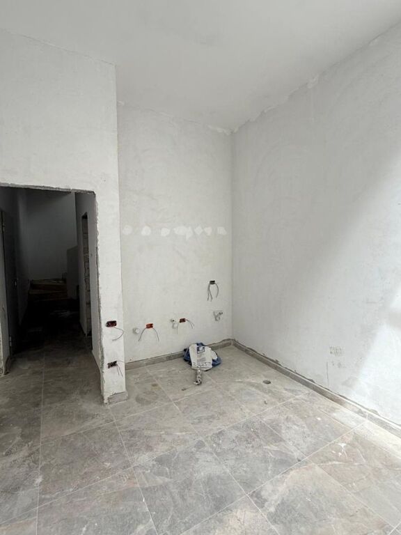 Vilë Individuale 3-Katëshe për SHITJE – Kompleks Rezidencial pranë TEG