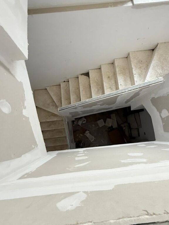 Vilë Individuale 3-Katëshe për SHITJE – Kompleks Rezidencial pranë TEG