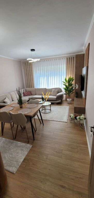 JEPET APARTAMENT 2+1+2+BLK ME QIRA TE KOMUNA E PARISIT 88.000 LEKE