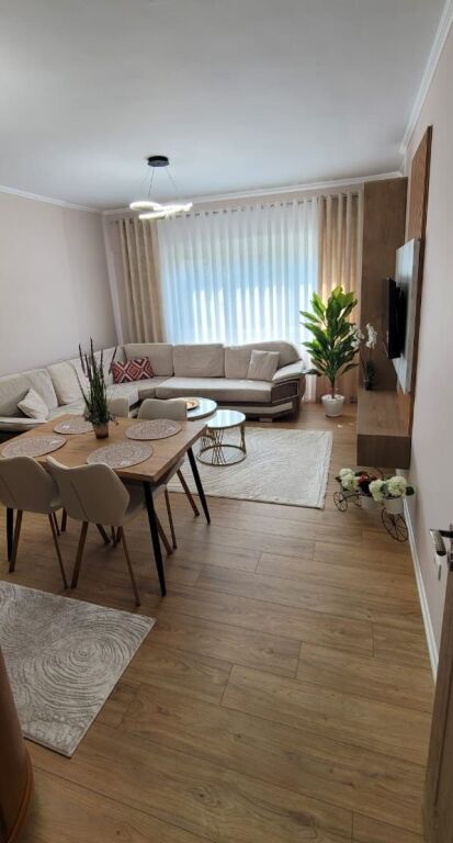 🔥Jepet Apartament 2+1 me qira te Kristal Center prane Komunes Parisit!