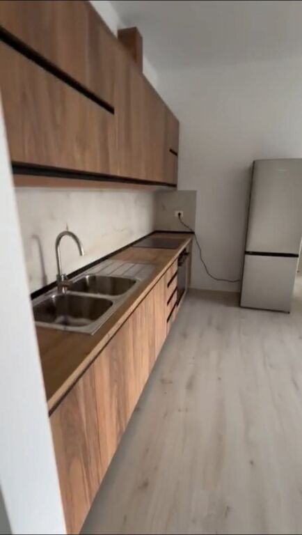 Qera | Apartament 2 + 1 | Ish Fusha e Aviacionit | 500 €/muaj
