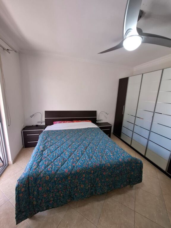 Jepet me Qera Apartament 1+1 Ne Plazh Hekurudha