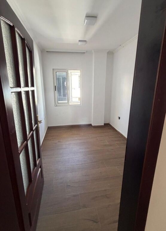 Ambient me Qera për Zyra – Sheshi Willson