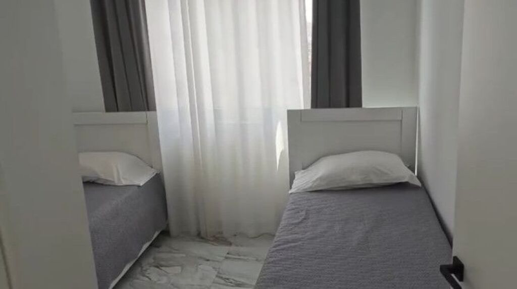 🏢Ish Fusha Aviacionit,prane Supermarket Spar jepet me qera apartament 2+1+2+post parkimi i mobiluar 800Euro