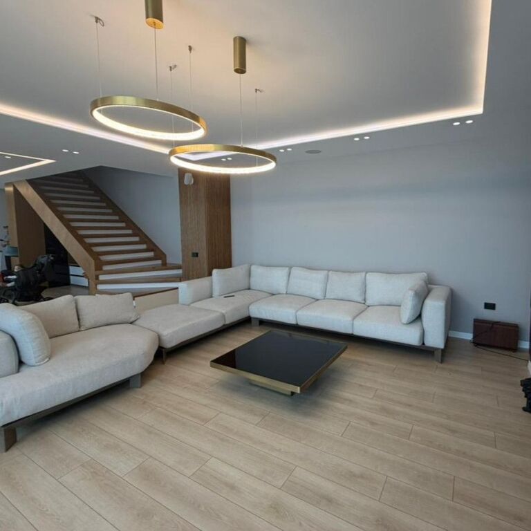 🏡✨ Dupleks Luksoz me Qira – Square 21, Tiranë ✨🏡