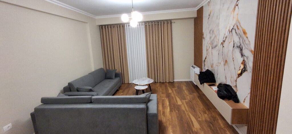 Jepet me qera 1+1 Urban Gate Astir