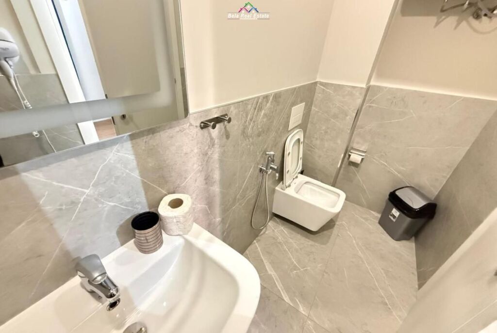 Hotel Me Qera Ne Qender ( ID BH25) Tirane