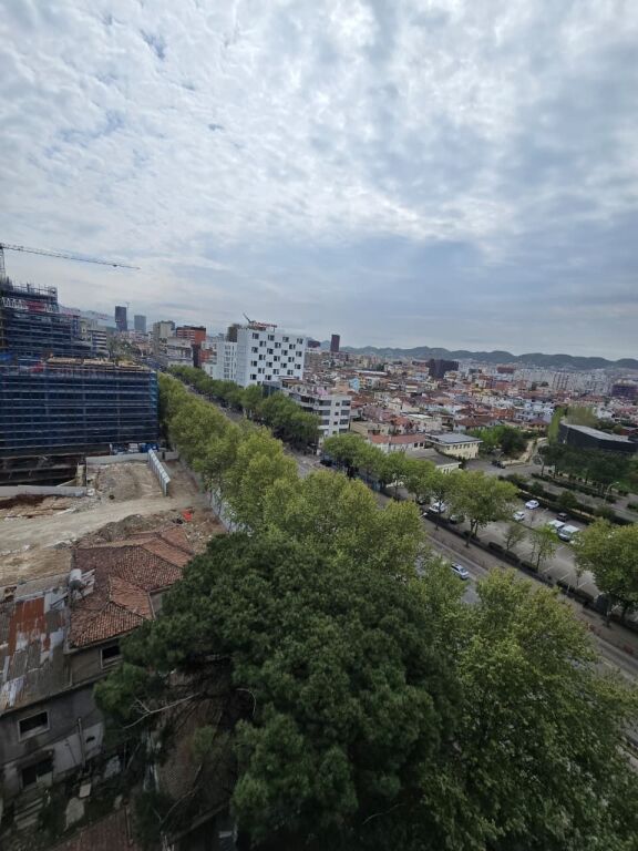 🏢 Shitet Apartament 2+1 – Zogu i Zi (Colonnade)