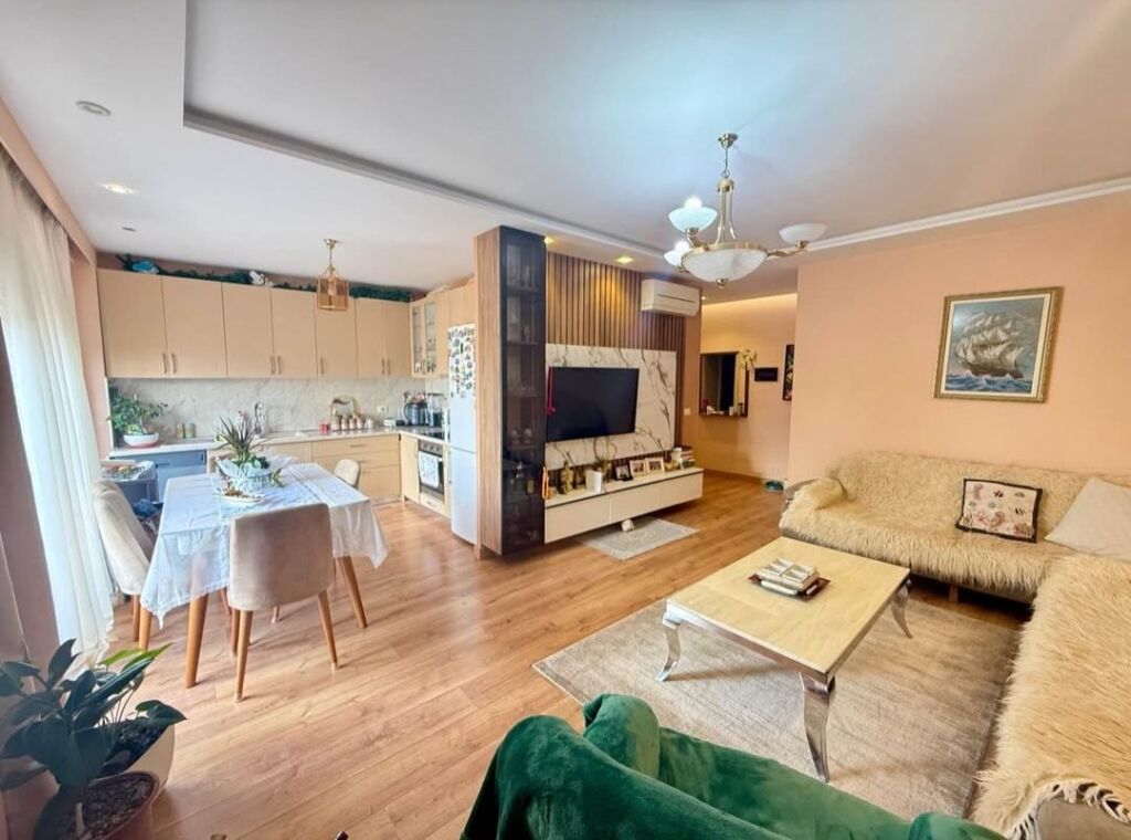 SHITET Apartament modern 3+1+2 me 2 poste parkimi, verandë, tarracë dhe depo – Kopshti Botanik 🌿, Tirane