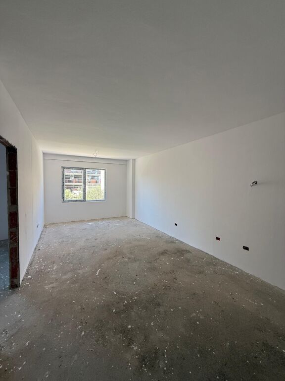 Appartamento 1+1 in vendita a Paskuqan