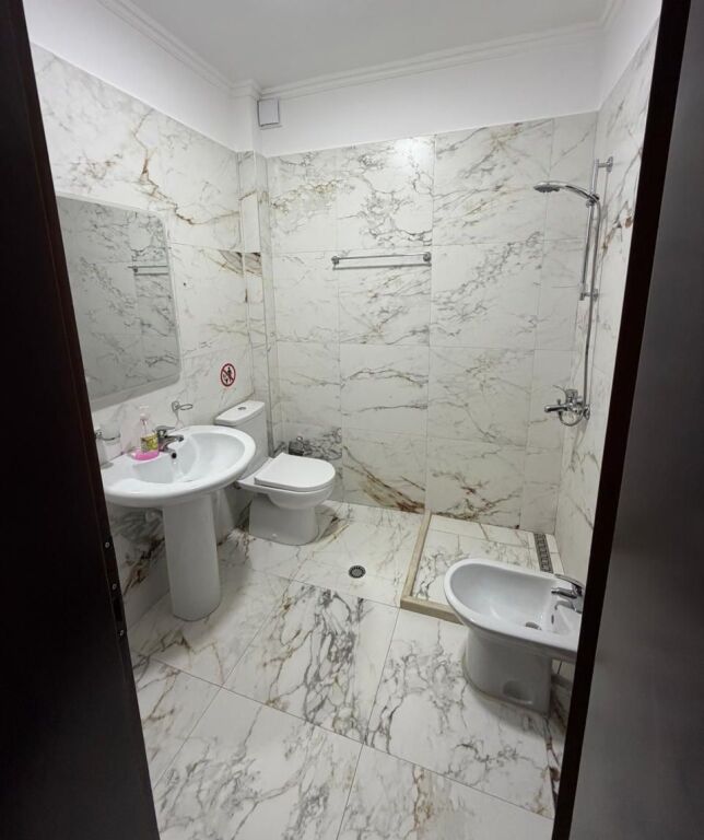 Ambient me Qera për Zyra – Sheshi Willson