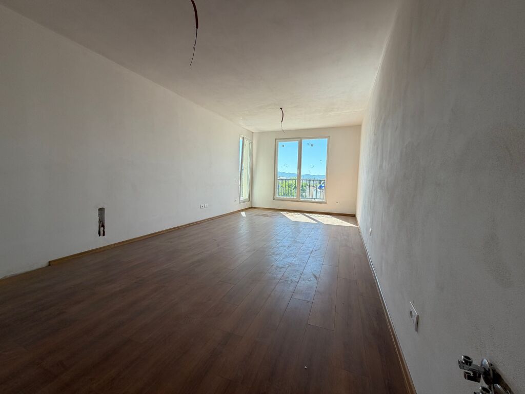 Shitet Apartament 2+1 Ekonomik, Kamez