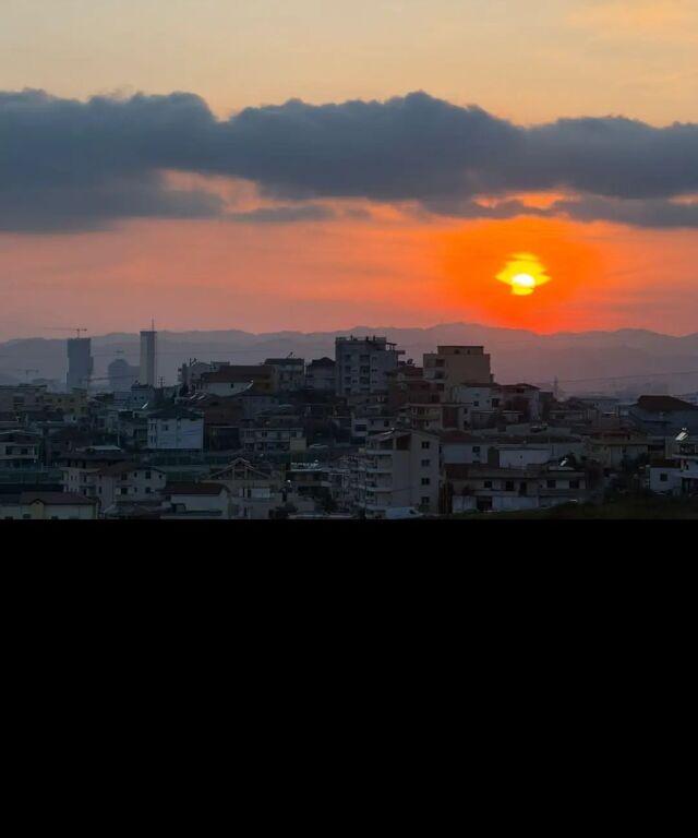 OKAZION! JEPET ME QERA VILË 2 KATËSHE - TIRANE