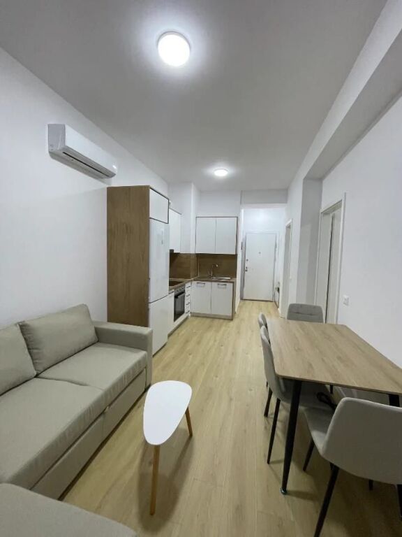 Jepet Me Qera Apartament 1+1+1 Ballkon