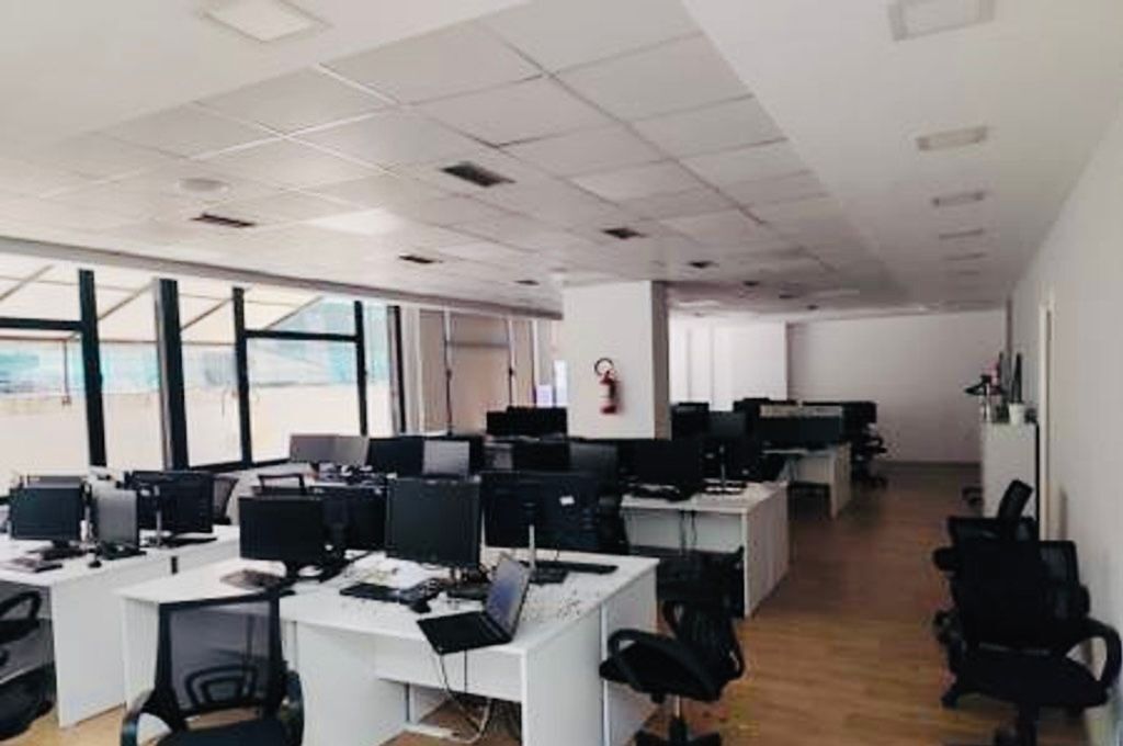 AMBJENT 400 M2 OPEN SPACE PER QIRA FARE PRANE QENDRES