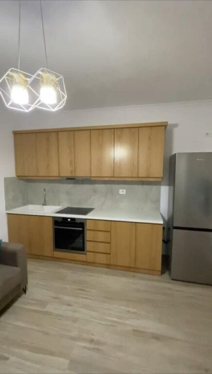 Jepet me qira apartament 1+1 Rr. Kavajes