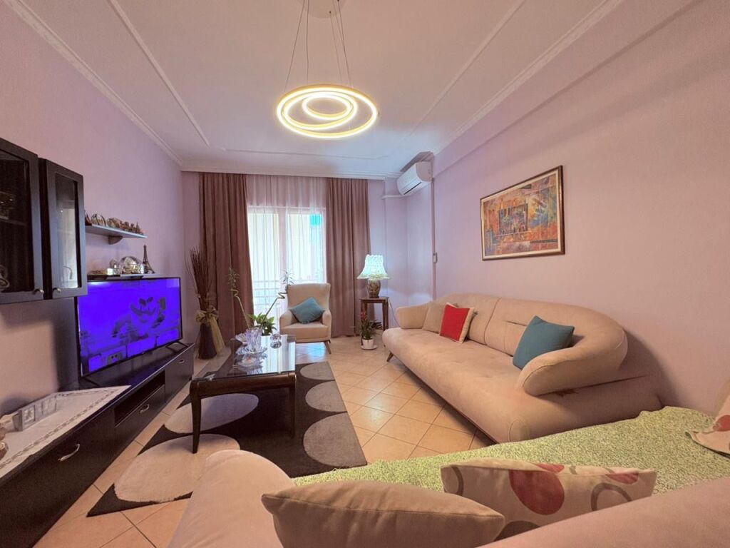 Apartament 2+1 tek Rruga e Kavajes