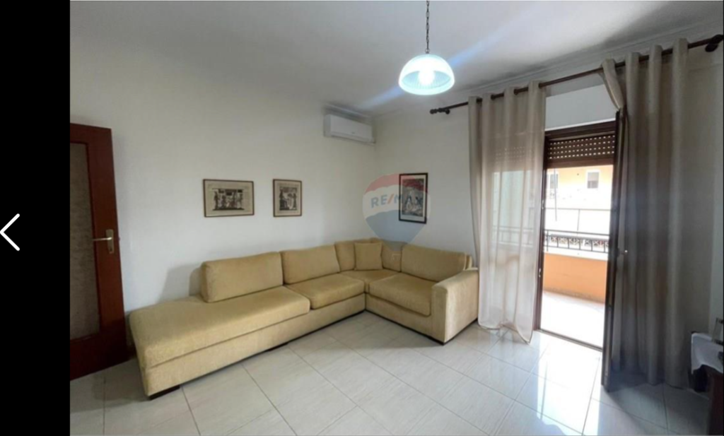 Apartament per qera 1+1 tek Komuna e Parisit