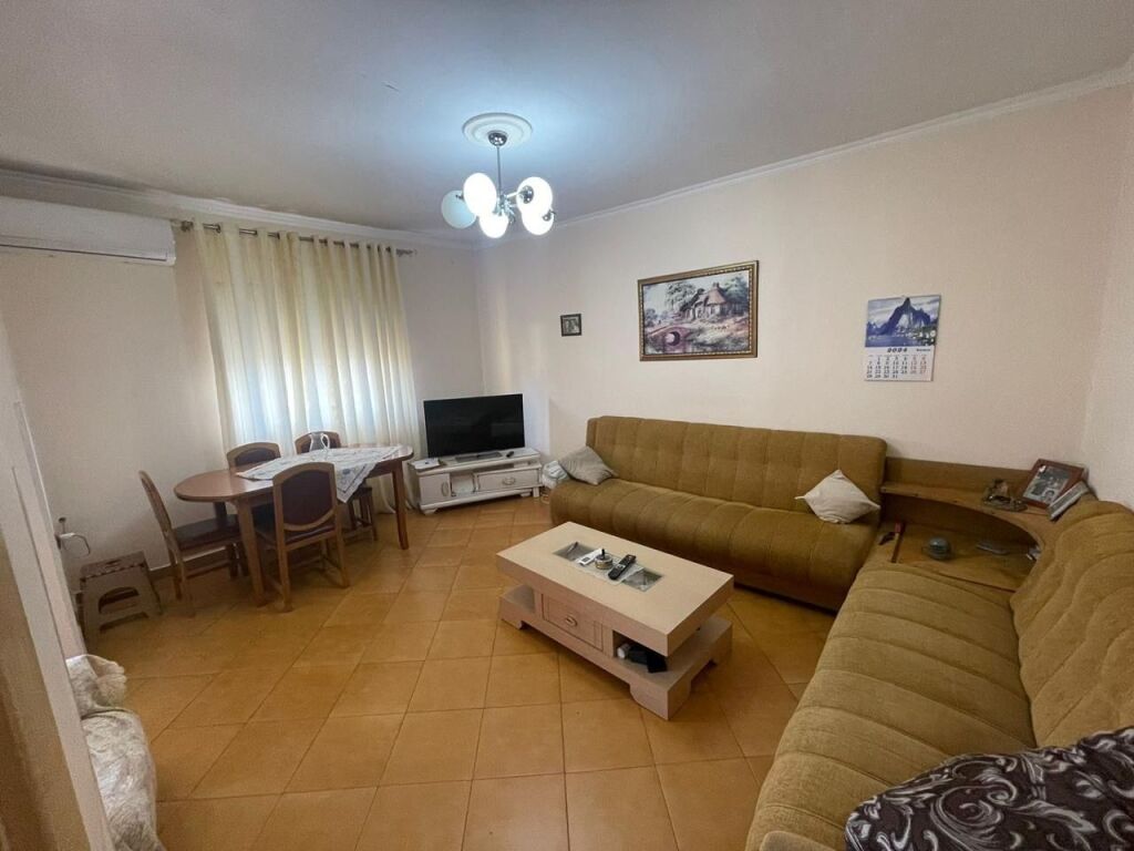 2+1,kat 5 pa ashensore,pediatria Qsut,450 mije leke