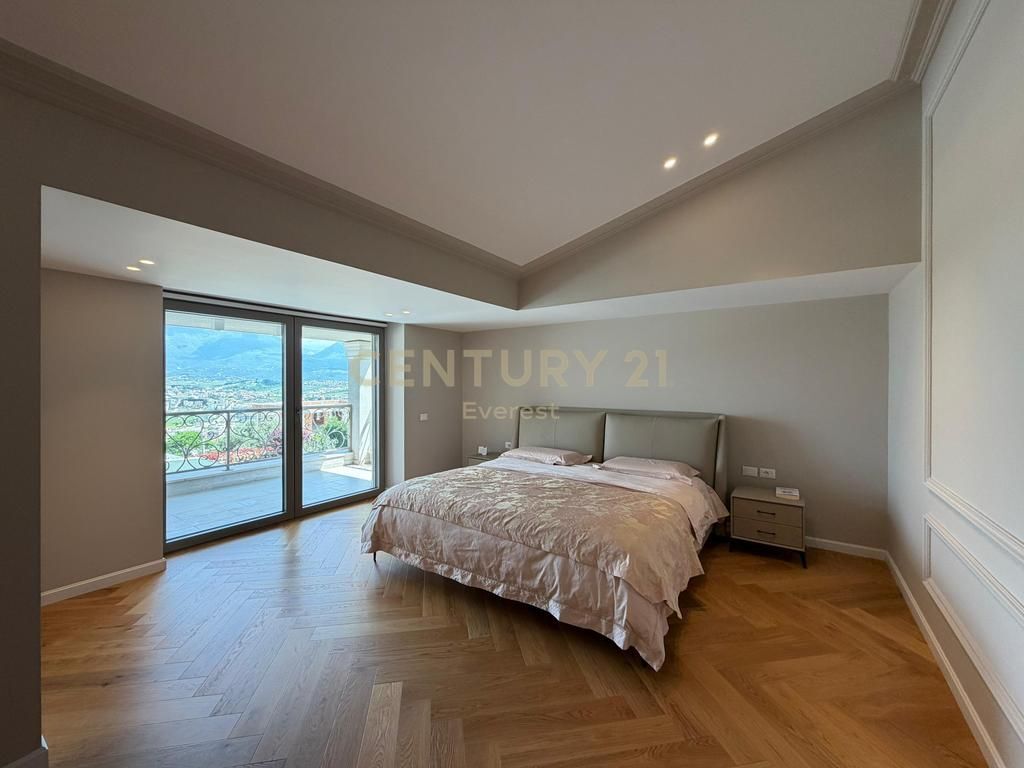 MJULL-BATHORE, VILE 3-KATE ME PISHINE PER QIRA