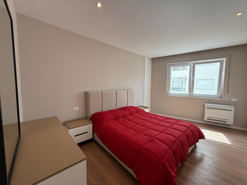 Shitet Apartament 2+1, Donika Center, Qender