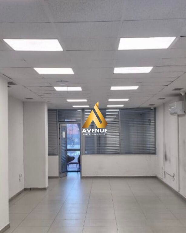 AMBIENT ME QERA – Tek Condor Center, përballë Kompleksi Delijorgji, Tirane